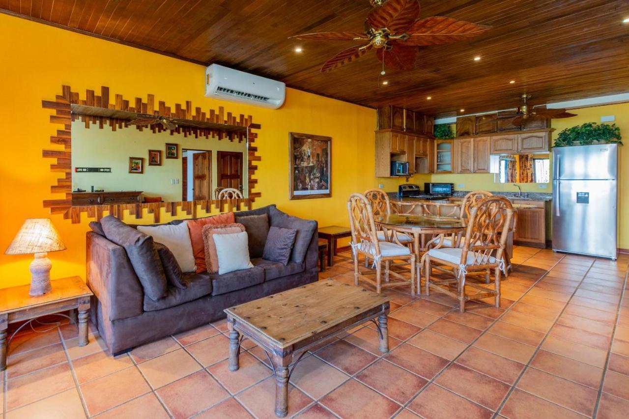 Warm Interiors And Orange Hues On Ground Floor In Front Of Beach プラヤ・フラミンゴ エクステリア 写真